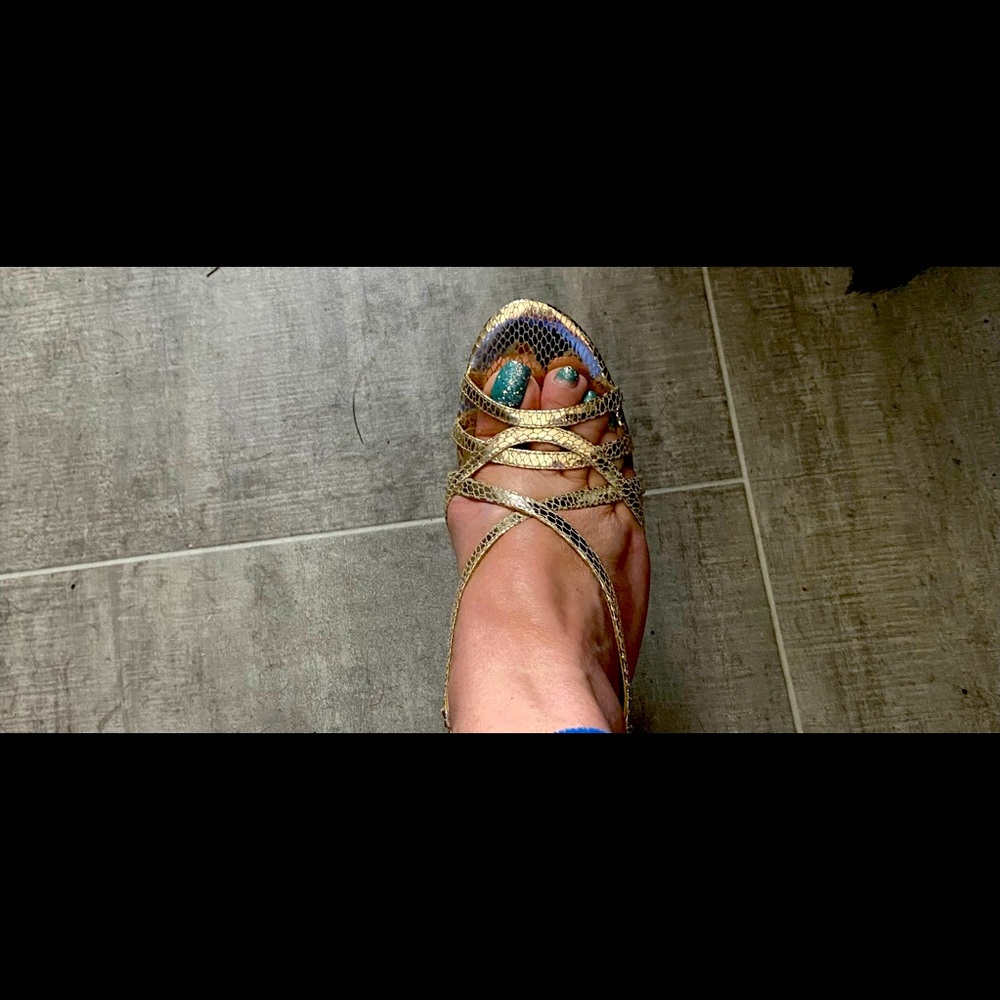 Aldo sandals size 8